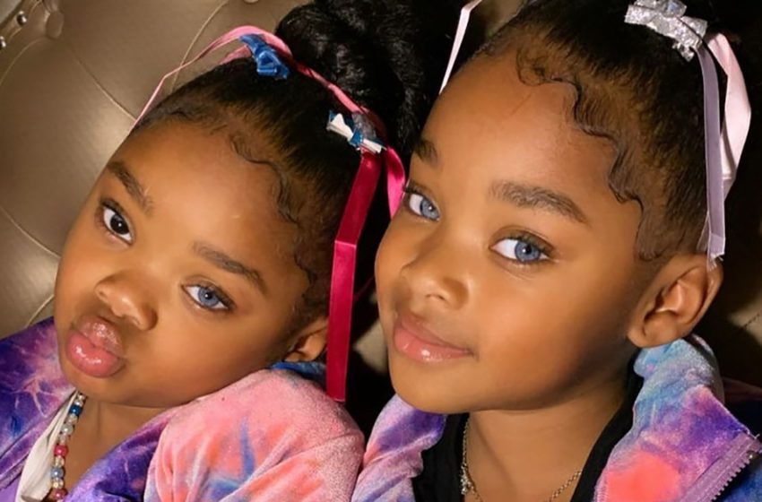  «Уникальная красота»: Как сейчас живут близняшки с необычной генной мутацией