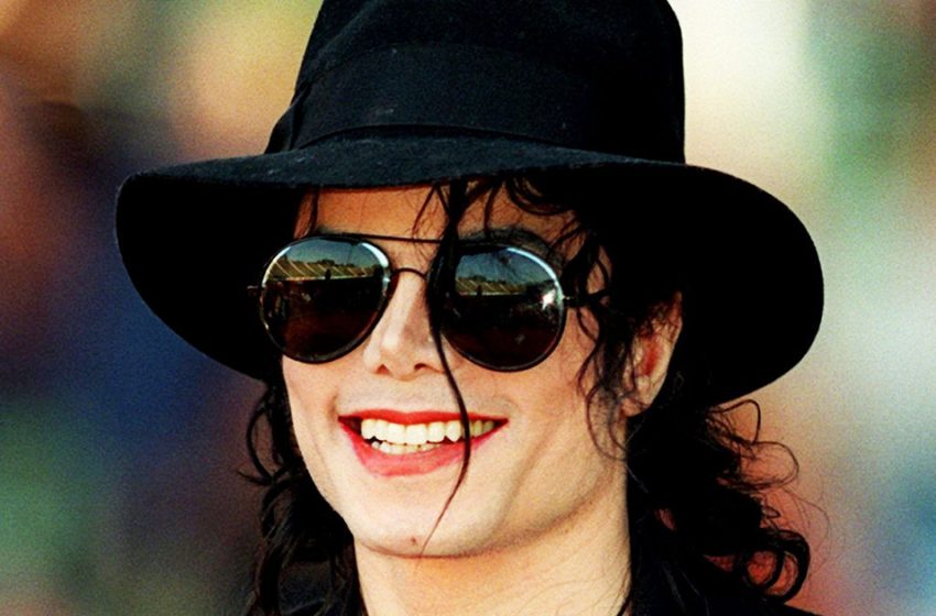  Пластика всему виной: Как менялась внешность Майкла Джексона с приходом славы